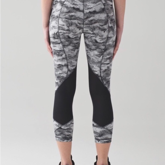 Lululemon Pace Rival Crop 22” Luxtreme Leggings Hazy Days Sz 6 - Picture 10 of 13